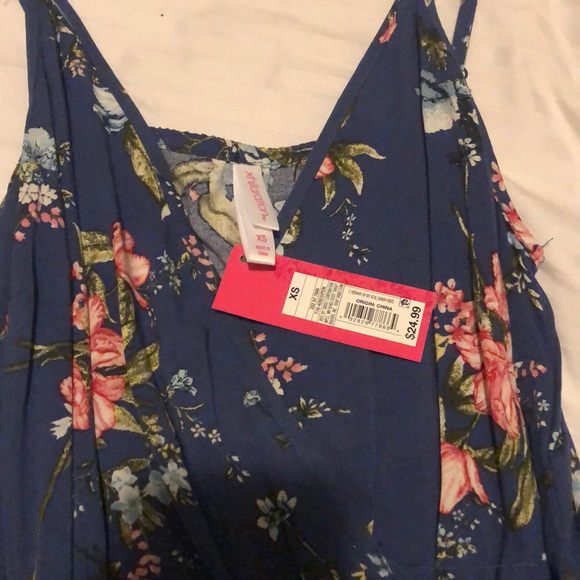 BRAND NEW! TAGS STILL ON - Picture 4 of 4